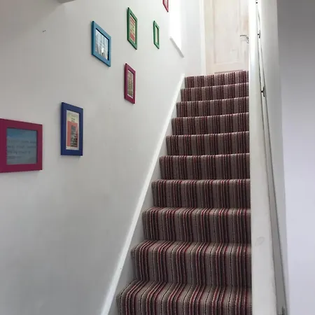 Spacious 3 Bed Townhouse In 12