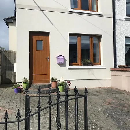 Spacious 3 Bed Townhouse In 12 *