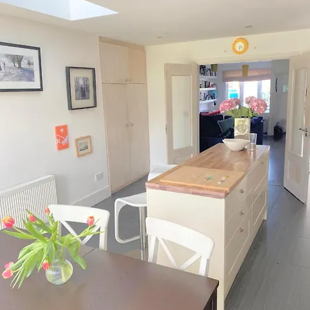 Spacious 3 Bed Townhouse In 12