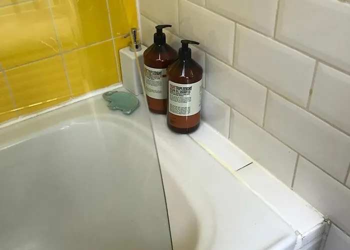 Spacious 3 Bed Townhouse In 12 Appartement Dublin