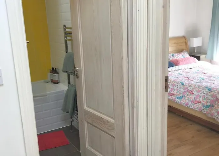 Lejlighed Spacious 3 Bed Townhouse In 12 *