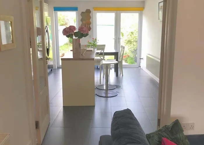 Spacious 3 Bed Townhouse In 12 Appartement