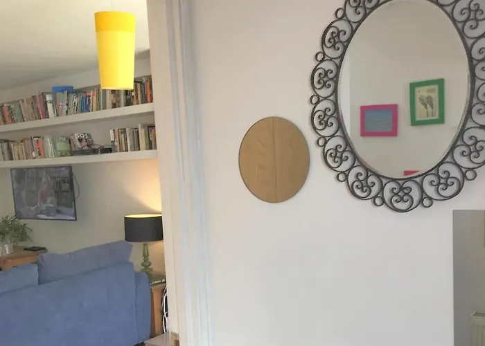 Spacious 3 Bed Townhouse In 12