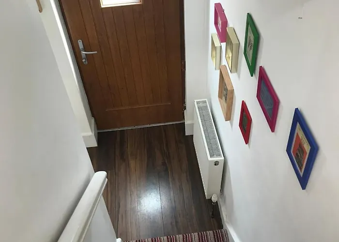 Apartment Spacious 3 Bed Townhouse In 12 *
