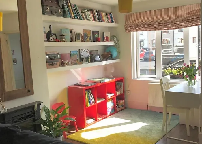 Spacious 3 Bed Townhouse In 12 Dublin