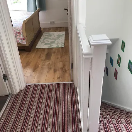 Spacious 3 Bed Townhouse In 12 Dublin