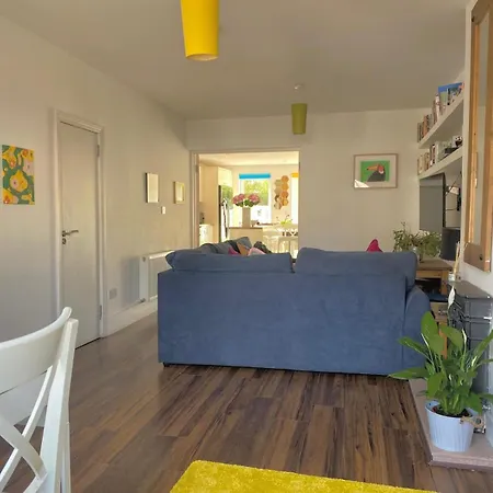 Spacious 3 Bed Townhouse In 12 *